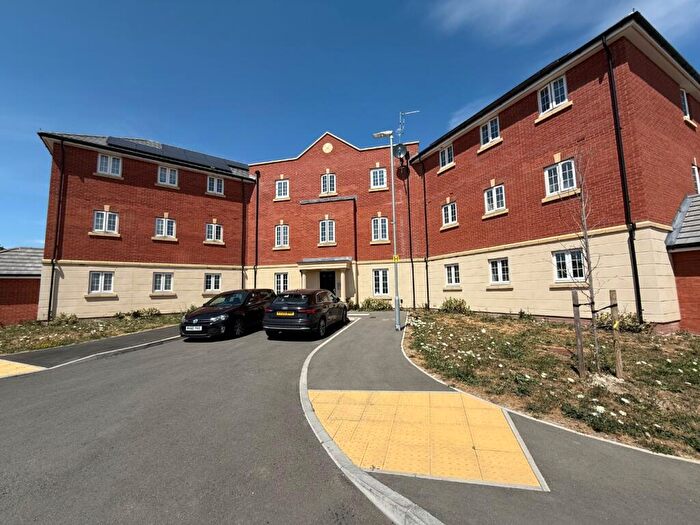2 Bedroom Apartment For Sale In Dalmatian Drive, Houghton Regis, LU5