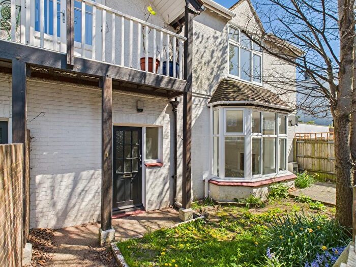 3 Bedroom Terraced House For Sale In Windlesham Avenue, BN1