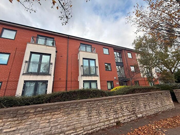 2 Bedroom Apartment For Sale In Streetly Road, Birmingham, West Midlands, B23
