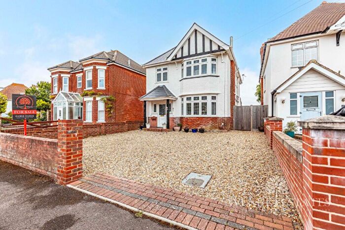 4 Bedroom Detached House For Sale In Oxford Avenue, Bournemouth, Dorset, BH6