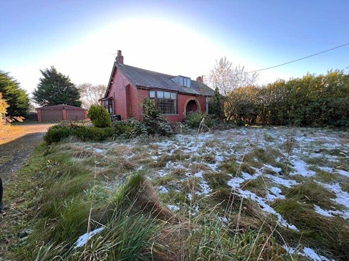 2 Bedroom Detached Bungalow For Sale In Southport New Road, Tarleton, Preston, PR4