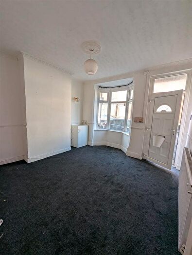 3 Bedroom Semi-Detached House To Rent In Hart Road, Wolverhampton, WV11