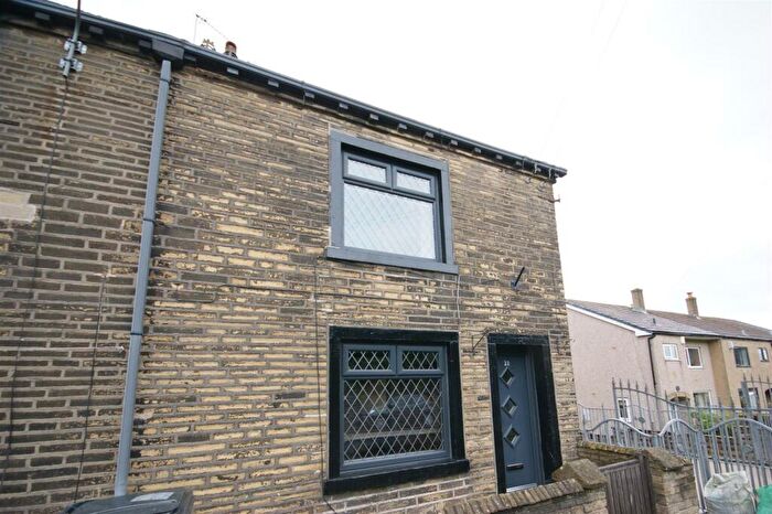 2 Bedroom Terraced House To Rent In Towngate, Northowram, Halifax, HX3