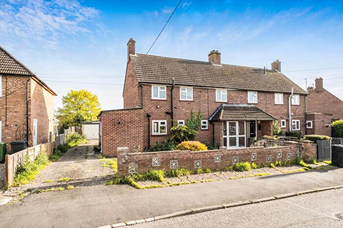 3 Bedroom Semi Detached House For Sale In Westfield Road, Thatcham, RG18