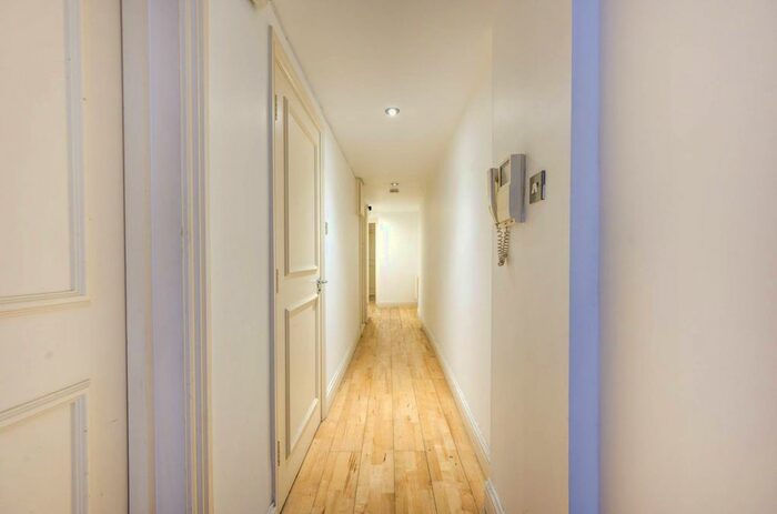4 Bedroom Flat To Rent In Collingham Place, South Kensington, London, SW5