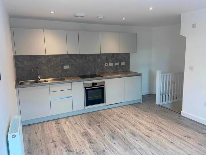 2 Bedroom Town House To Rent In Dallington Street, Nottingham NG8