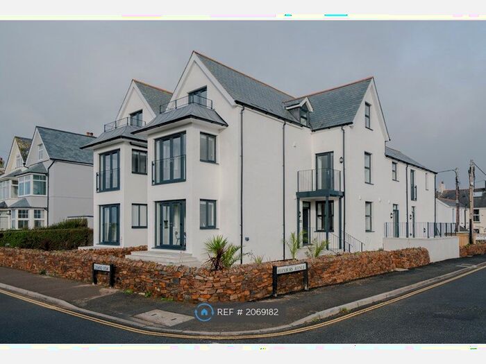 2 Bedroom Flat To Rent In View, Bude, EX23