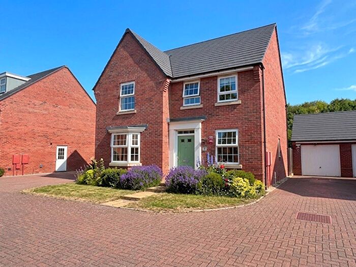 4 Bedroom Detached House For Sale In Golden Hinde Gardens, Brooklands, Milton Keynes, MK10