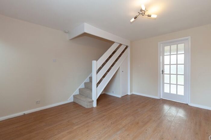 2 Bedroom Terraced House To Rent In Flatford Place, Kidlington, OX5