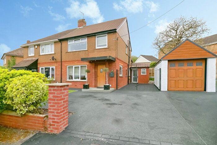 3 Bedroom Semi-detached House For Sale In Hawthorn Road, Barry, CF62