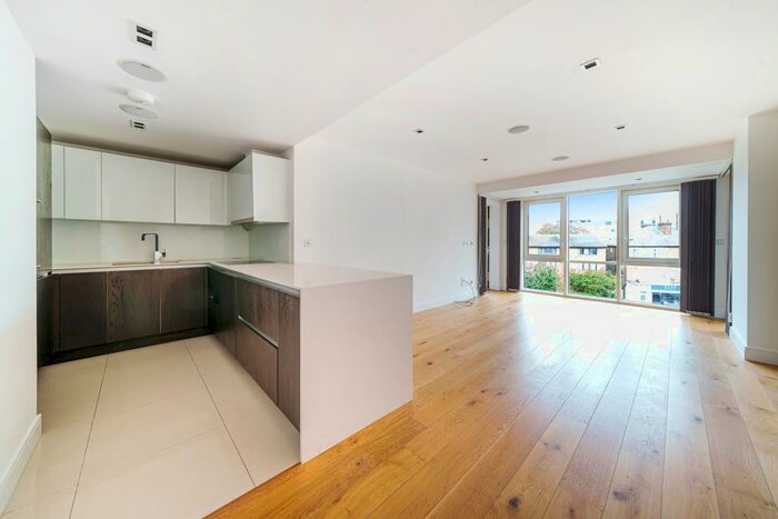 2 Bedroom Flat To Rent In Kew Bridge Road, Brentford, TW8