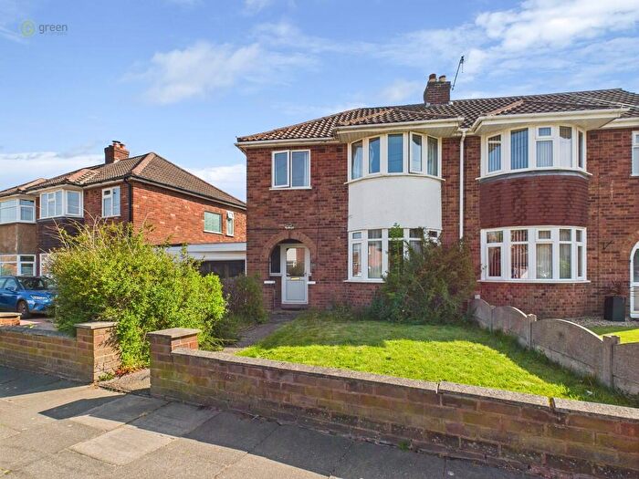 3 Bedroom Semi-Detached House For Sale In Coniston Road, Streetly, B74