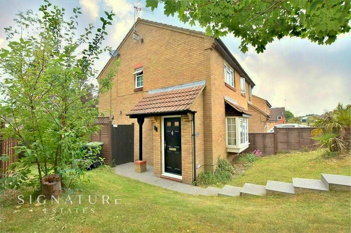 2 Bedroom Semi-Detached House To Rent In Station Road, Kings Langley, WD4