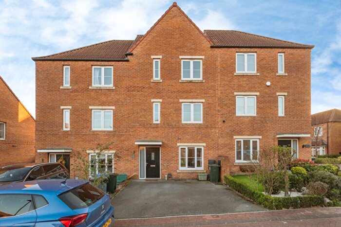 4 Bedroom Town House For Sale In Avocet Close, Mexborough, S64