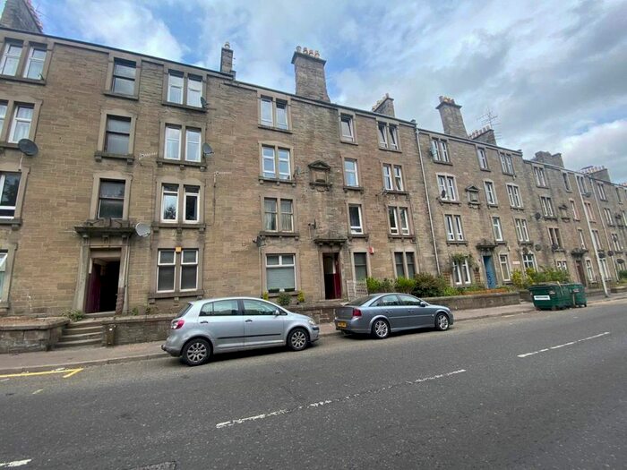 2 Bedroom Flat To Rent In Dens Road, Dundee, DD3