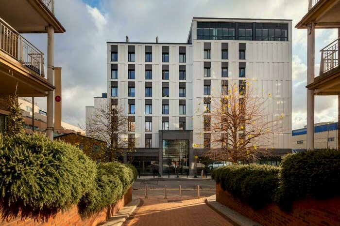 Studio To Rent In Chatfield Road, London, SW11