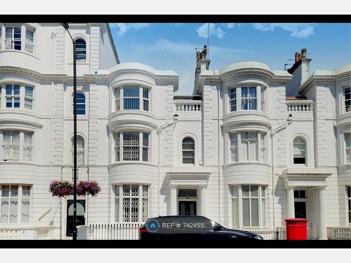 3 Bedroom Semi-Detached House To Rent In London, London, W2