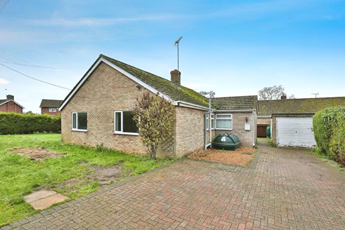 3 Bedroom Detached Bungalow For Sale In Vicarage Road, Foulden, Norfolk, IP26