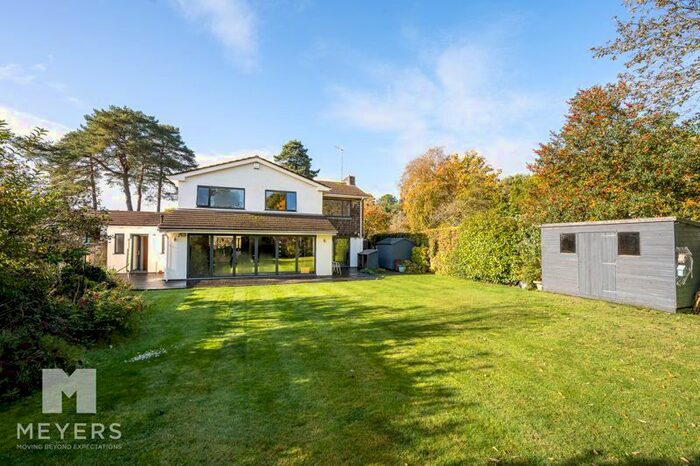 4 Bedroom Property For Sale In Grosvenor Close, Ashley Heath, Ringwood, BH24