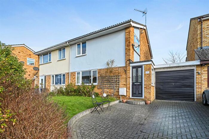 3 Bedroom Semi-Detached House For Sale In Cottesford Close, Hadleigh, IP7