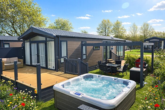 2 Bedroom Lodge For Sale In Gale Lane, Nawton, York, YO62