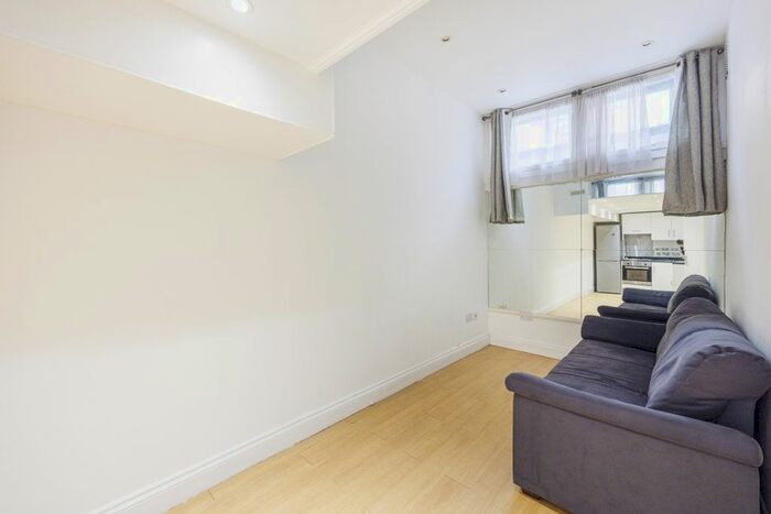 1 Bedroom Flat To Rent In Greenwich South Street, London, SE10
