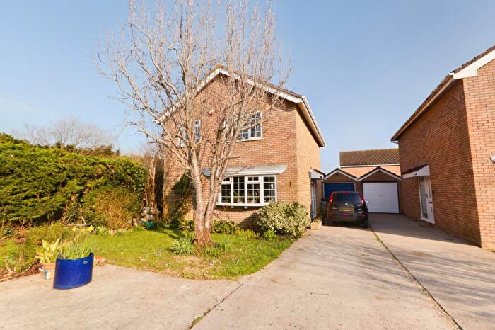 3 Bedroom Detached House For Sale In Woodington Road, Clevedon, North Somerset, BS21