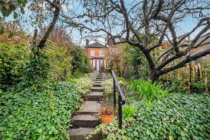 2 Bedroom Terraced House For Sale In Chesil Street, Winchester, Hampshire, SO23