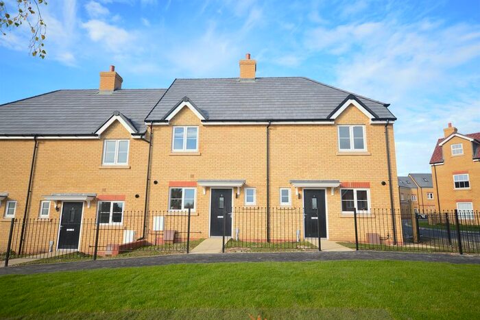 2 Bedroom End Of Terrace House To Rent In Sinclair Drive, Pulborough RH20