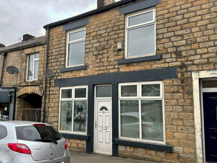 4 Bedroom End Of Terrace House To Rent In Station Road, Hadfield, Glossop, Derbyshire, SK13