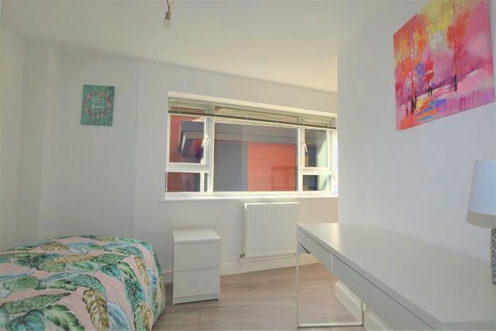 1 Bedroom Flat To Rent In Windsor Road, Slough, SL1