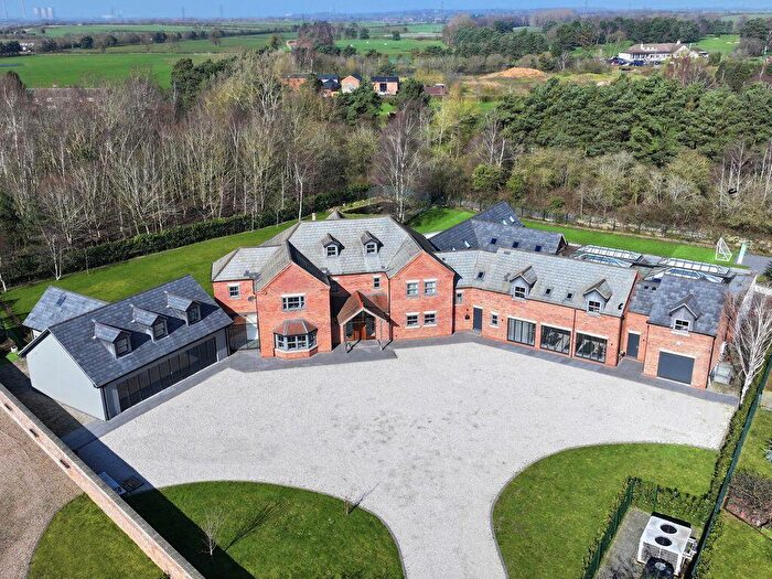 7 Bedroom Detached House For Sale In Woodside Grange, The Fairways, Torksey, Lincoln, LN1