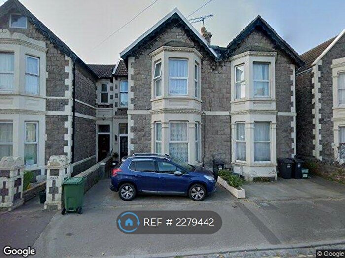 2 Bedroom Flat To Rent In First Floor, Weston-Super-Mare, BS23