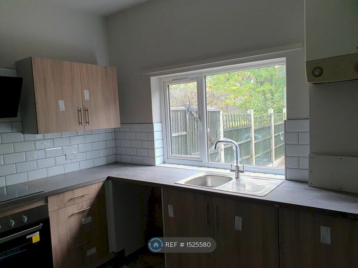 3 Bedroom Terraced House To Rent In Albert Road, Sheffield, S8