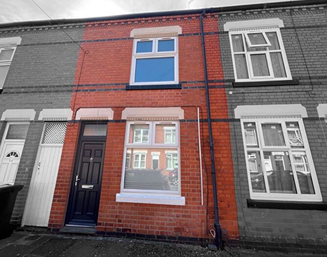 3 Bedroom Terraced House For Sale In Bulwer Road, Clarendon Park, Leicester, LE2