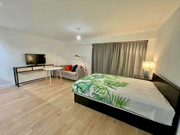 Studio For Sale In Beaufort Square, London, NW9