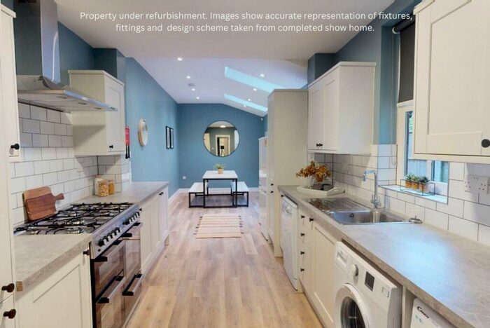 6 Bedroom House To Rent In Sherwin Grove, NG7