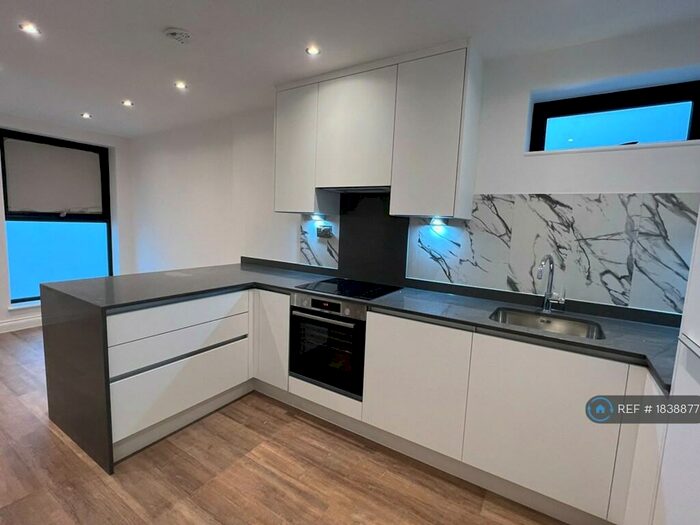 1 Bedroom Flat To Rent In Cordwallis Road, Maidenhead, SL6