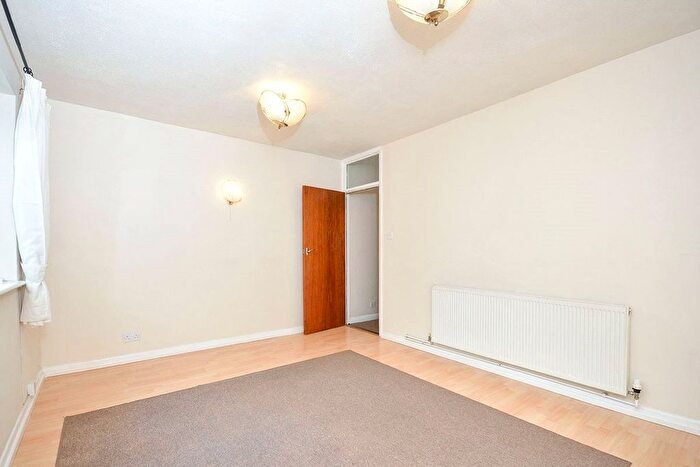 1 Bedroom Flat To Rent In Cornwallis Road, Maidstone, Kent, ME16