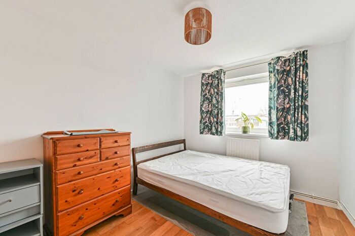 1 Bedroom Flat For Sale In Clarence Avenue, Clapham Park, London, SW4