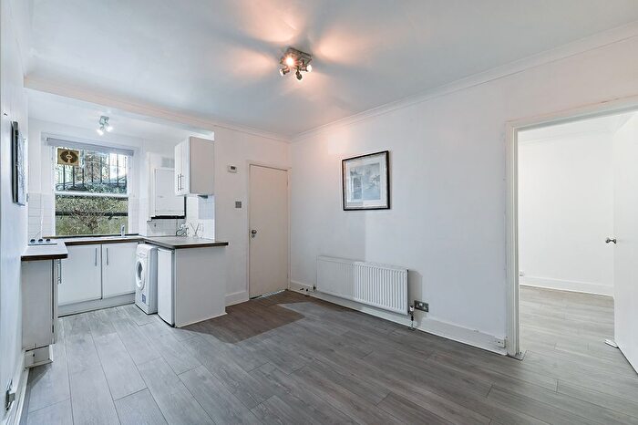 1 Bedroom Flat To Rent In Chiswick Road, London, W4