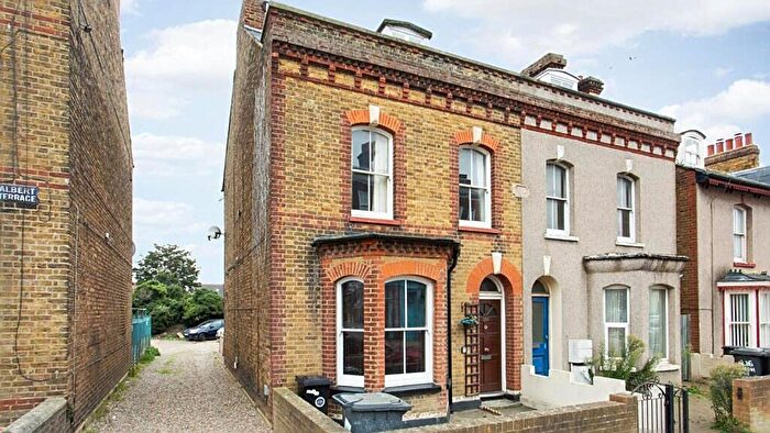 2 Bedroom Maisonette For Sale In High Street, Herne Bay, CT6
