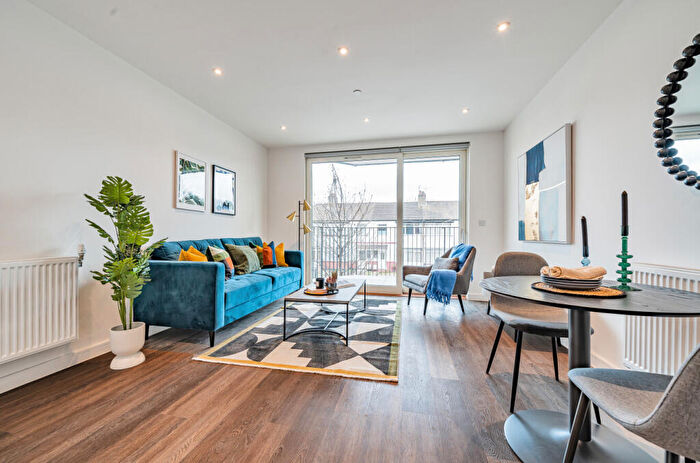 1 Bedroom Apartment To Rent In Bed, St Floor, Tulle, Capercaillie Court In Elements, EN3