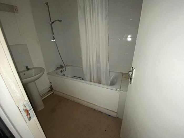 1 Bedroom Flat For Sale In Muriel Street, Islington, London, N1