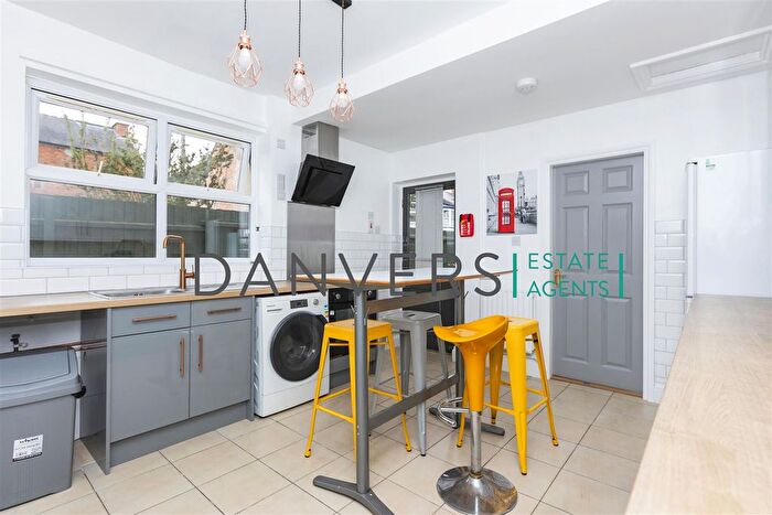 3 Bedroom End Terrace House To Rent In Paton Street, Leicester, LE3