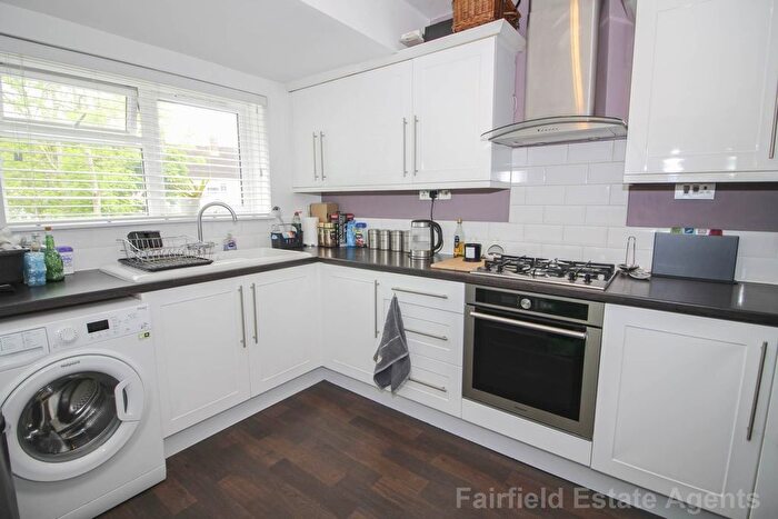 1 Bedroom Flat For Sale In Gleneagles Close, South Oxhey, WD19