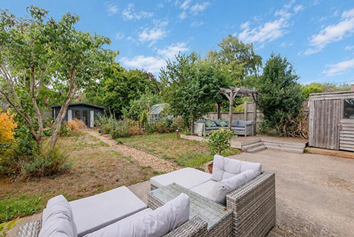 4 Bedroom Semi Detached House For Sale In Greenmere, Brightwell-Cum-Sotwell, OX10