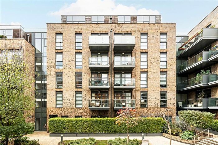 2 Bedroom Flat To Rent In Pages Walk, Bermondsey, SE1