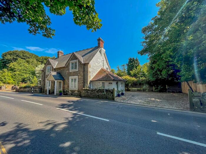 4 Bedroom Cottage To Rent In High Street, Godshill, PO38