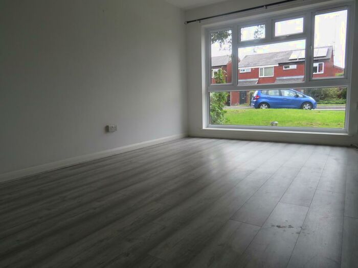 1 Bedroom Apartment To Rent In Arncliffe Way, Warwick, CV34